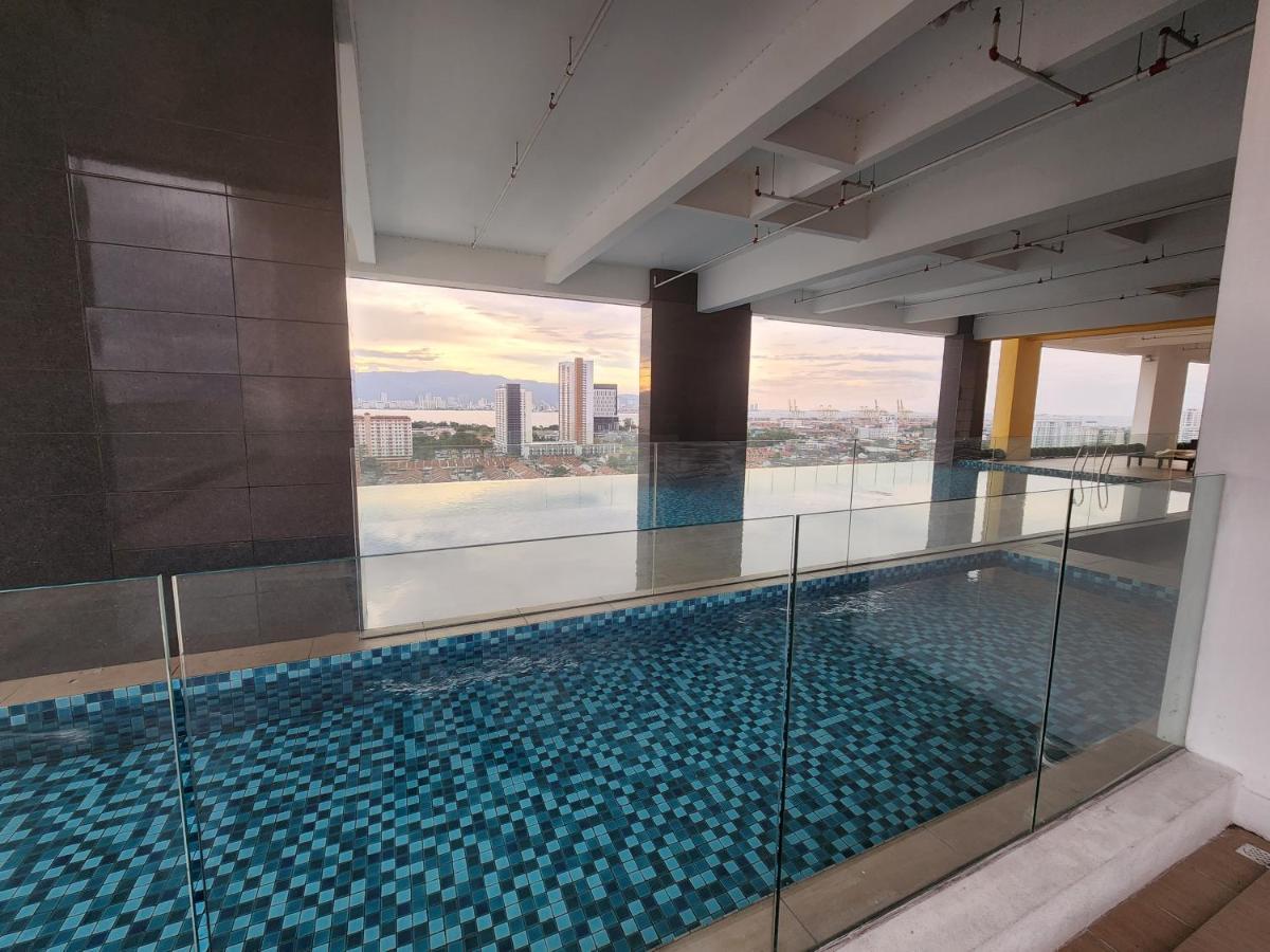 Praicon Tower - Premium Suite บัตเตอร์เวิร์ท ภายนอก รูปภาพ