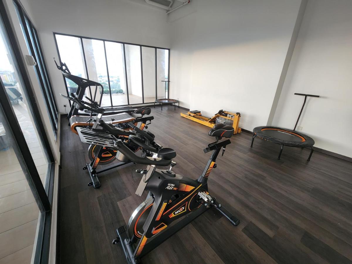 Praicon Tower - Premium Suite บัตเตอร์เวิร์ท ภายนอก รูปภาพ