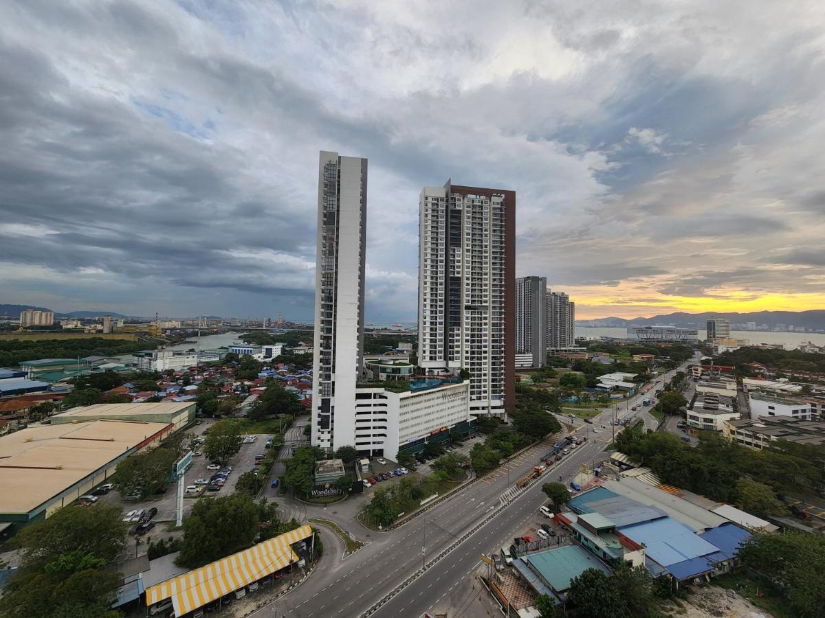 Praicon Tower - Premium Suite บัตเตอร์เวิร์ท ภายนอก รูปภาพ